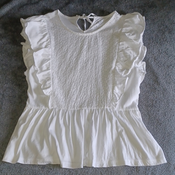 GAP SIZE M. White Ruffled Women's Top - Picture 1 of 7